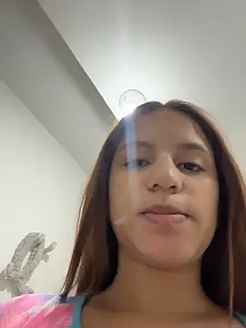 Snapshot of ViankaRose chatting on May 2026 09:38:02 AM ViankaRose online show from May 2026 09:38:02 AM