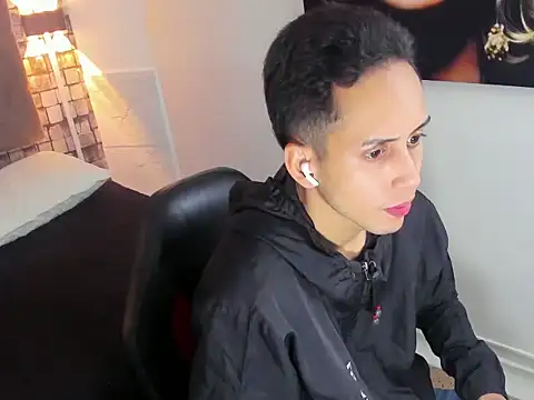 Snapshot of Zack_isback chatting on April 2026 07:53:01 PM Zack isback online show from April 2026 07:53:01 PM