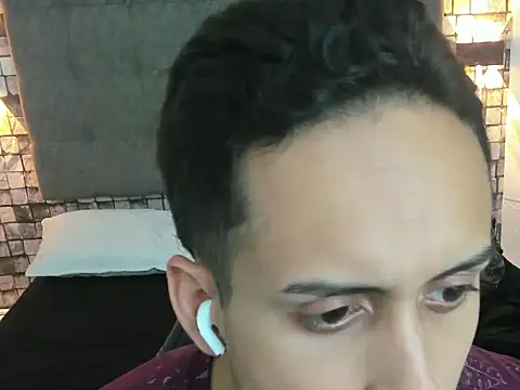 Snapshot of Zack_isback chatting on April 2026 07:58:02 PM Zack isback online show from April 2026 07:58:02 PM