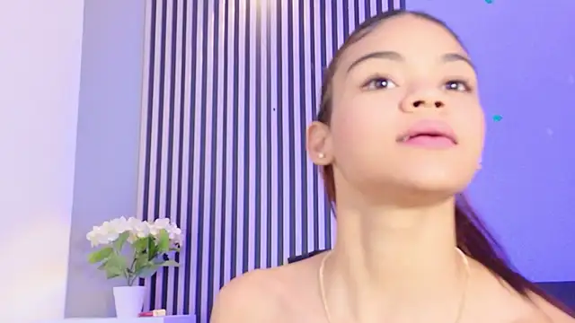 Anthonella smiith online show from April 2026 05:03:01 PM