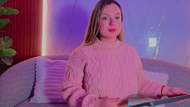 Snapshot of giigii_hadidd chatting on April 2026 12:16:02 AM giigii hadidd online show from April 2026 12:16:02 AM