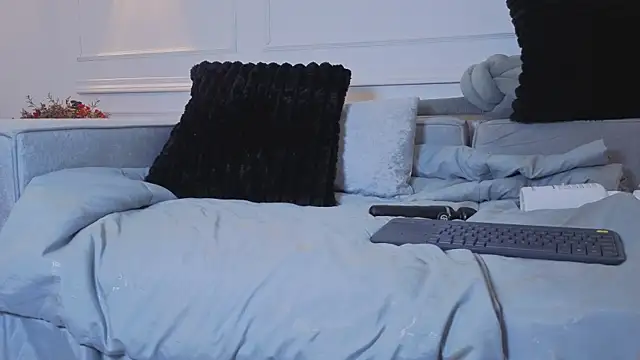 Snapshot of giigii_hadidd chatting on June 2026 07:14:02 PM giigii hadidd online show from June 2026 07:14:02 PM