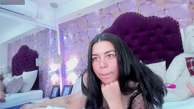 luna bloomm  online show from June 2026 06:27:02 AM