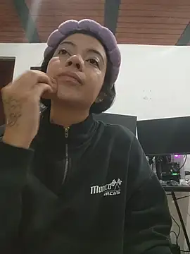 Snapshot of NefertitiXO chatting on May 2026 05:54:01 PM NefertitiXO online show from May 2026 05:54:01 PM