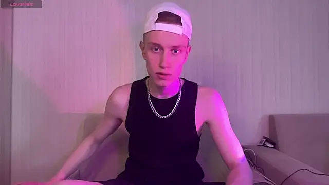 Snapshot of Travis_Gracile chatting on April 2026 09:30:01 AM Travis Gracile online show from April 2026 09:30:01 AM