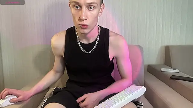 Snapshot of Travis_Gracile chatting on April 2026 06:22:02 AM Travis Gracile online show from April 2026 06:22:02 AM