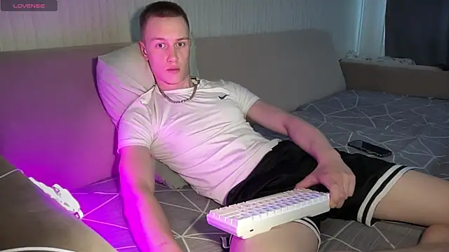 Snapshot of Travis_Gracile chatting on July 2026 07:26:01 AM Travis Gracile online show from July 2026 07:26:01 AM