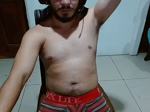 Snapshot of Crystox_ chatting on May 2026 07:48:02 AM Crystox online show from May 2026 07:48:02 AM