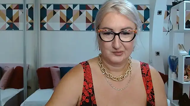 DianaFrances online show from July 2026 06:40:02 AM