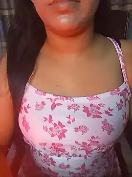 Snapshot of zareen_approach chatting on June 2026 05:00:01 PM zareen approach online show from June 2026 05:00:01 PM
