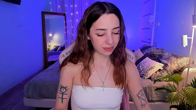 Snapshot of CharliGrace_ chatting on April 2026 08:10:01 AM CharliGrace online show from April 2026 08:10:01 AM