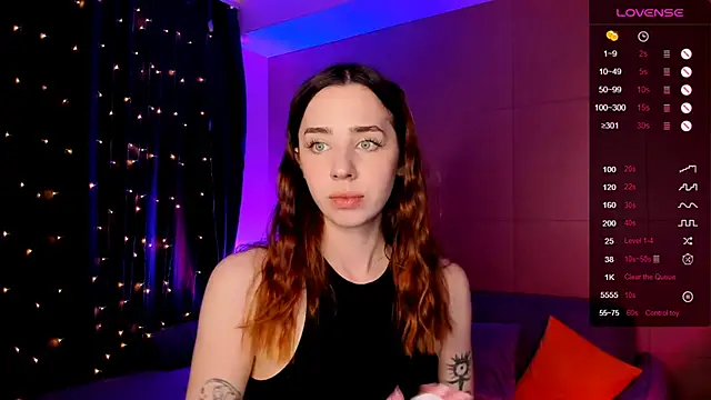 Snapshot of CharliGrace_ chatting on May 2026 08:08:01 AM CharliGrace online show from May 2026 08:08:01 AM