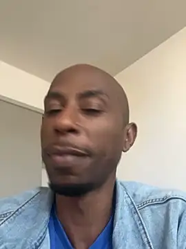 Snapshot of Mrhandsomeazz chatting on May 2026 12:38:01 AM Mrhandsomeazz online show from May 2026 12:38:01 AM