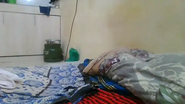 Snapshot of sweetbubbley chatting on May 2026 01:43:02 PM sweetbubbley online show from May 2026 01:43:02 PM