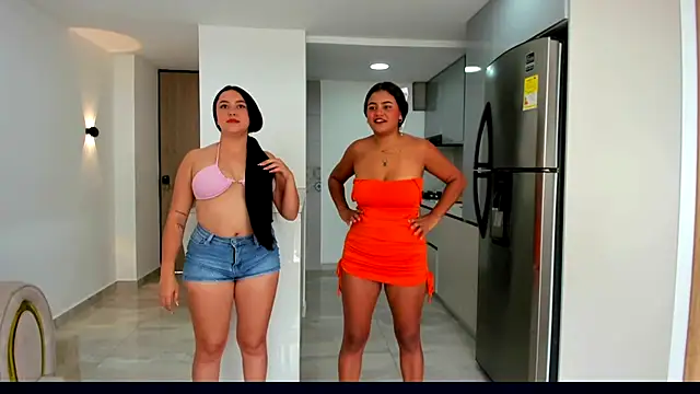 Snapshot of Luxury_pleasure_2 chatting on May 2026 06:27:01 PM Luxury pleasure 2 online show from May 2026 06:27:01 PM