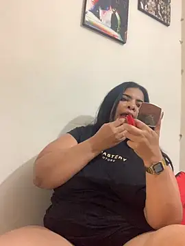 Snapshot of megan_purpura chatting on June 2026 07:40:02 PM megan purpura online show from June 2026 07:40:02 PM
