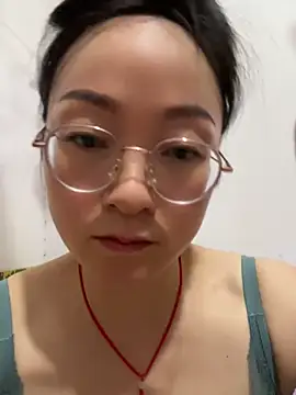 Snapshot of H-202604 chatting on July 2026 01:29:02 PM H-202604 online show from July 2026 01:29:02 PM