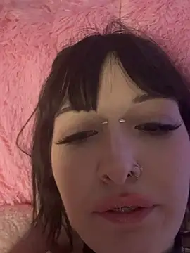 virusDoll online show from May 2026 06:09:01 PM
