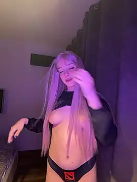 Yui and Raiden online show from April 2026 04:22:01 PM