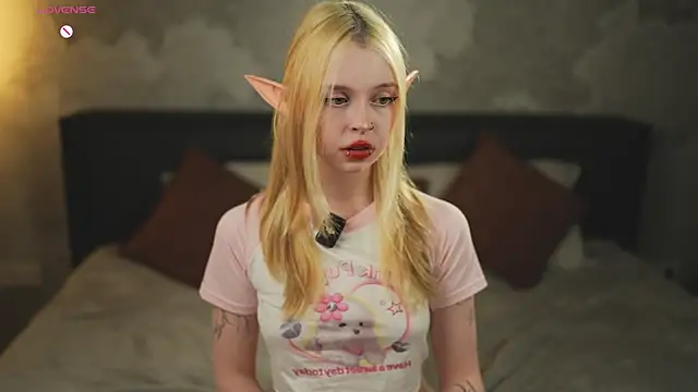 ElvenCat online show from April 2026 04:11:01 PM