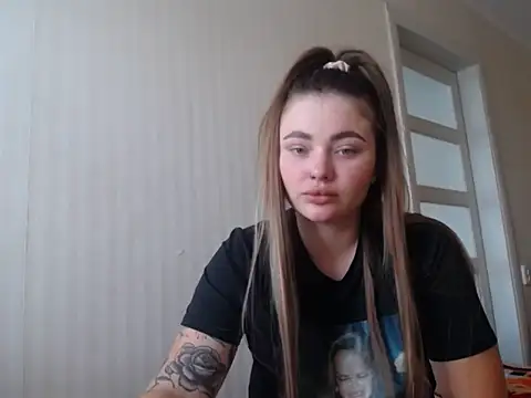Snapshot of Lola77__ chatting on June 2026 08:33:02 AM Lola77 online show from June 2026 08:33:02 AM