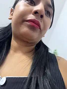Snapshot of MELIZ_QUEEN chatting on May 2026 11:50:01 AM MELIZ QUEEN online show from May 2026 11:50:01 AM