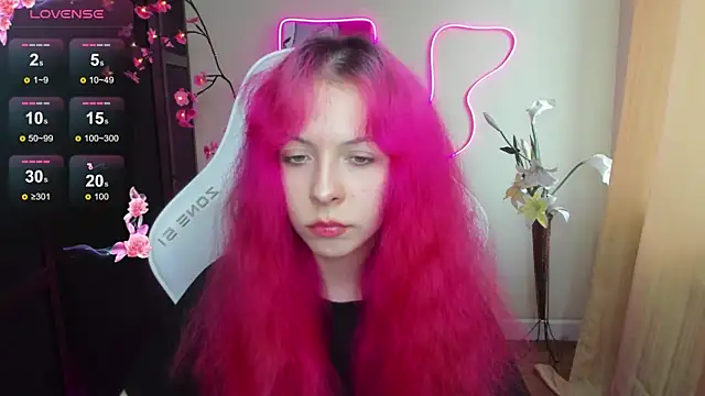 Snapshot of InfernoKitten chatting on May 2026 01:00:02 AM InfernoKitten online show from May 2026 01:00:02 AM