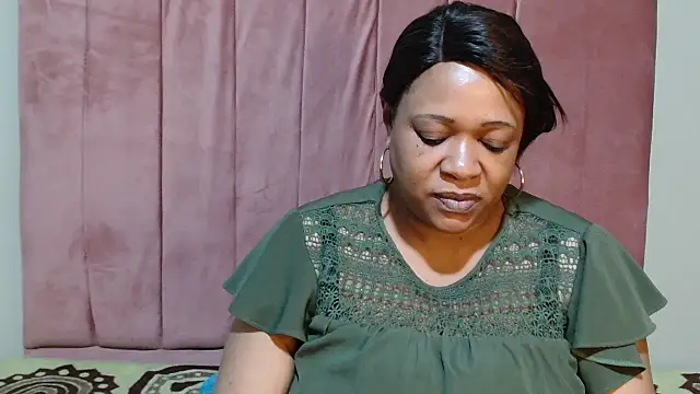 Snapshot of BUSTYQUEEN56_ chatting on June 2026 08:03:01 PM BUSTYQUEEN56 online show from June 2026 08:03:01 PM