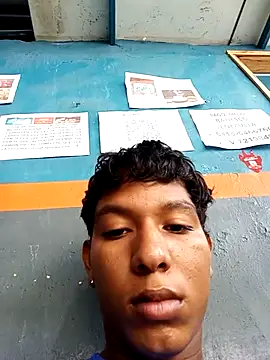 Esneider boy online show from April 2026 01:51:02 PM