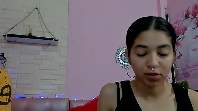 Aronandmoli69 online show from June 2026 12:50:02 PM
