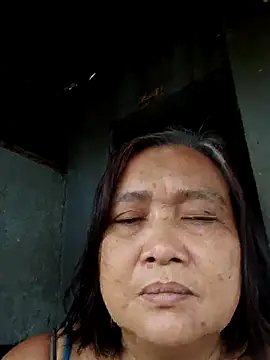 Snapshot of jeanyummytits chatting on May 2026 04:07:02 AM jeanyummytits online show from May 2026 04:07:02 AM