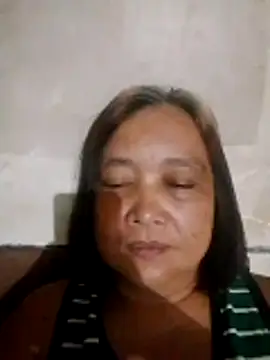 Snapshot of jeanyummytits chatting on May 2026 12:22:02 PM jeanyummytits online show from May 2026 12:22:02 PM