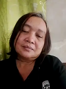 Snapshot of jeanyummytits chatting on May 2026 11:58:01 PM jeanyummytits online show from May 2026 11:58:01 PM