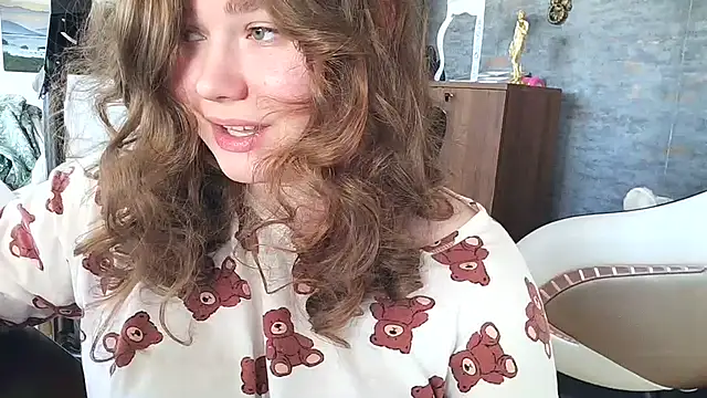 AmeliFoxi online show from April 2026 10:58:02 AM