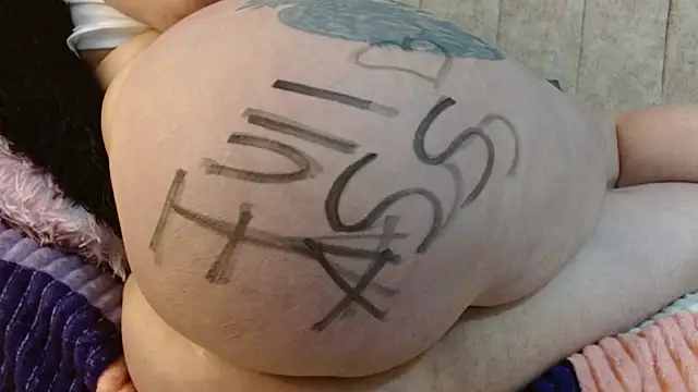 Snapshot of Melanie_Slut_nassty chatting on May 2026 09:34:02 PM Melanie Slut nassty online show from May 2026 09:34:02 PM