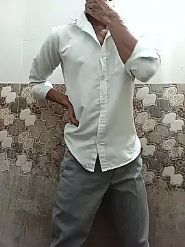 Snapshot of itsmemadhu2019 chatting on May 2026 08:04:02 PM itsmemadhu2019 online show from May 2026 08:04:02 PM