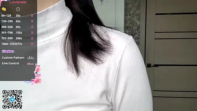 Snapshot of BlackHairTeen chatting on April 2026 07:11:02 AM BlackHairTeen online show from April 2026 07:11:02 AM