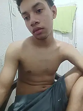 Snapshot of curious_straight_guy chatting on July 2026 01:22:01 AM curious straight guy online show from July 2026 01:22:01 AM