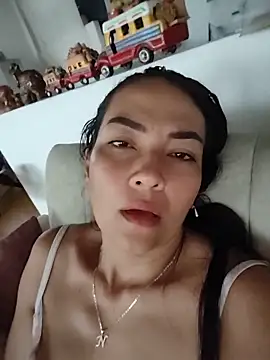 Snapshot of LuluDream chatting on June 2026 01:46:01 PM LuluDream online show from June 2026 01:46:01 PM