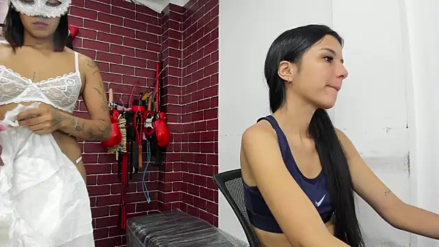 Snapshot of BDSM_FETISHESS chatting on May 2026 01:41:01 PM BDSM FETISHESS online show from May 2026 01:41:01 PM