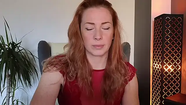 Snapshot of Sharon_Red chatting on October 2025 09:32:01 AM Sharon Red online show from October 2025 09:32:01 AM