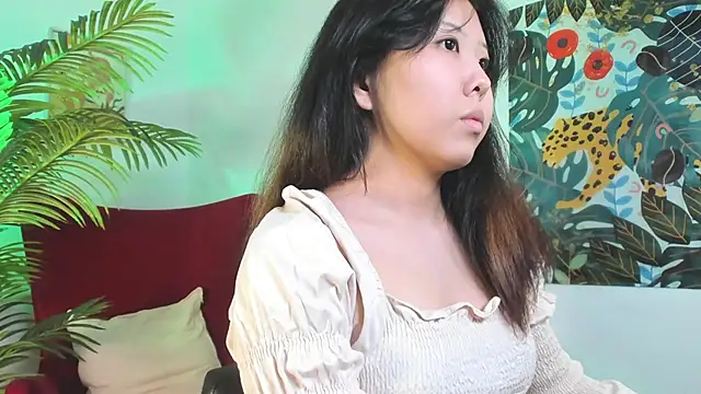 Snapshot of AzureMimi chatting on May 2026 02:11:01 PM AzureMimi online show from May 2026 02:11:01 PM