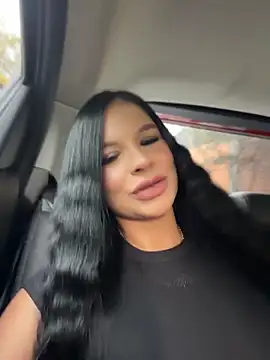 Snapshot of Elara_Luxe chatting on June 2026 03:39:02 PM Elara Luxe online show from June 2026 03:39:02 PM
