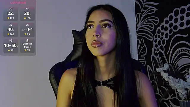 Snapshot of Mia_Gloww_ chatting on April 2026 08:10:01 PM Mia Gloww online show from April 2026 08:10:01 PM