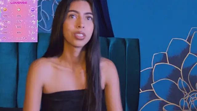 Snapshot of Mia_Gloww_ chatting on April 2026 08:15:01 PM Mia Gloww online show from April 2026 08:15:01 PM
