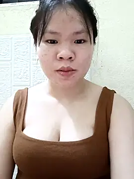 Snapshot of Seraphinahh chatting on April 2026 03:04:02 PM Seraphinahh online show from April 2026 03:04:02 PM