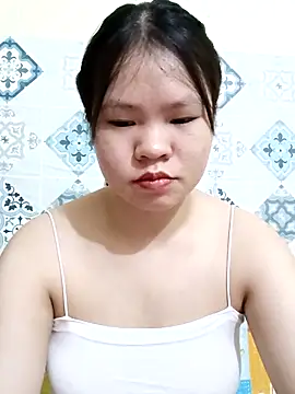 Snapshot of Seraphinahh chatting on May 2026 06:27:01 PM Seraphinahh online show from May 2026 06:27:01 PM