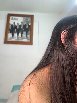 emily g11 online show from April 2026 08:35:01 AM