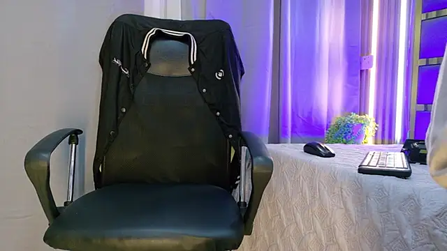 Leo Miller  online show from April 2026 12:29:02 PM