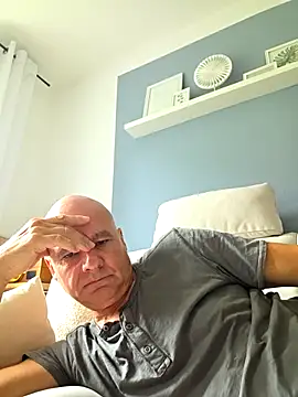 Snapshot of mannohmann5 chatting on July 2026 10:39:01 AM mannohmann5 online show from July 2026 10:39:01 AM